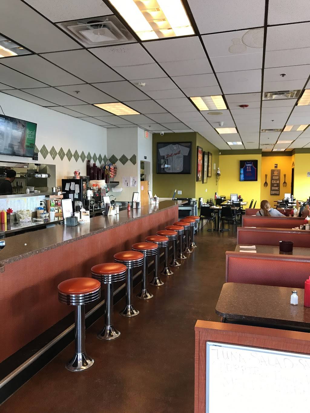 Iris Cafe Restaurant | restaurant | 3667 Baldwin Rd, Orion Charter Township, MI 48359, USA | 2483918303 OR +1 248-391-8303