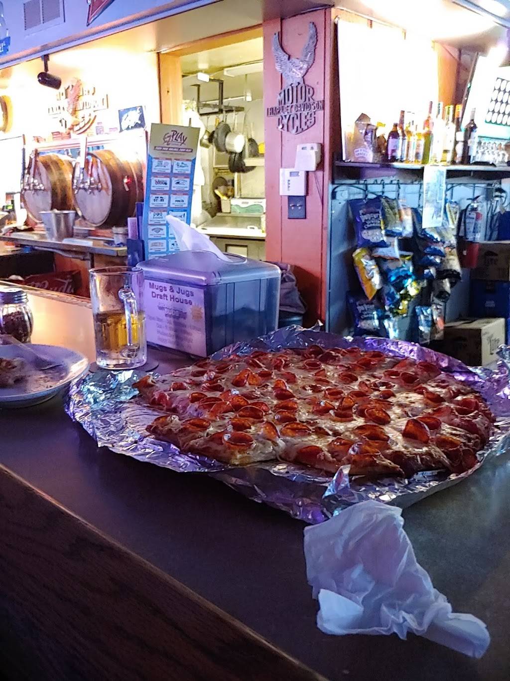 Mugs & Jugs Draft House | restaurant | 1309 Old US Rte 35 SE, Washington Ct Hs, OH 43160, USA | 7403355963 OR +1 740-335-5963