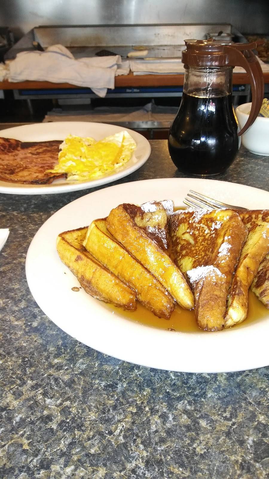 Petes Grille | restaurant | 3130 Greenmount Ave, Baltimore, MD 21218, USA | 4104677698 OR +1 410-467-7698