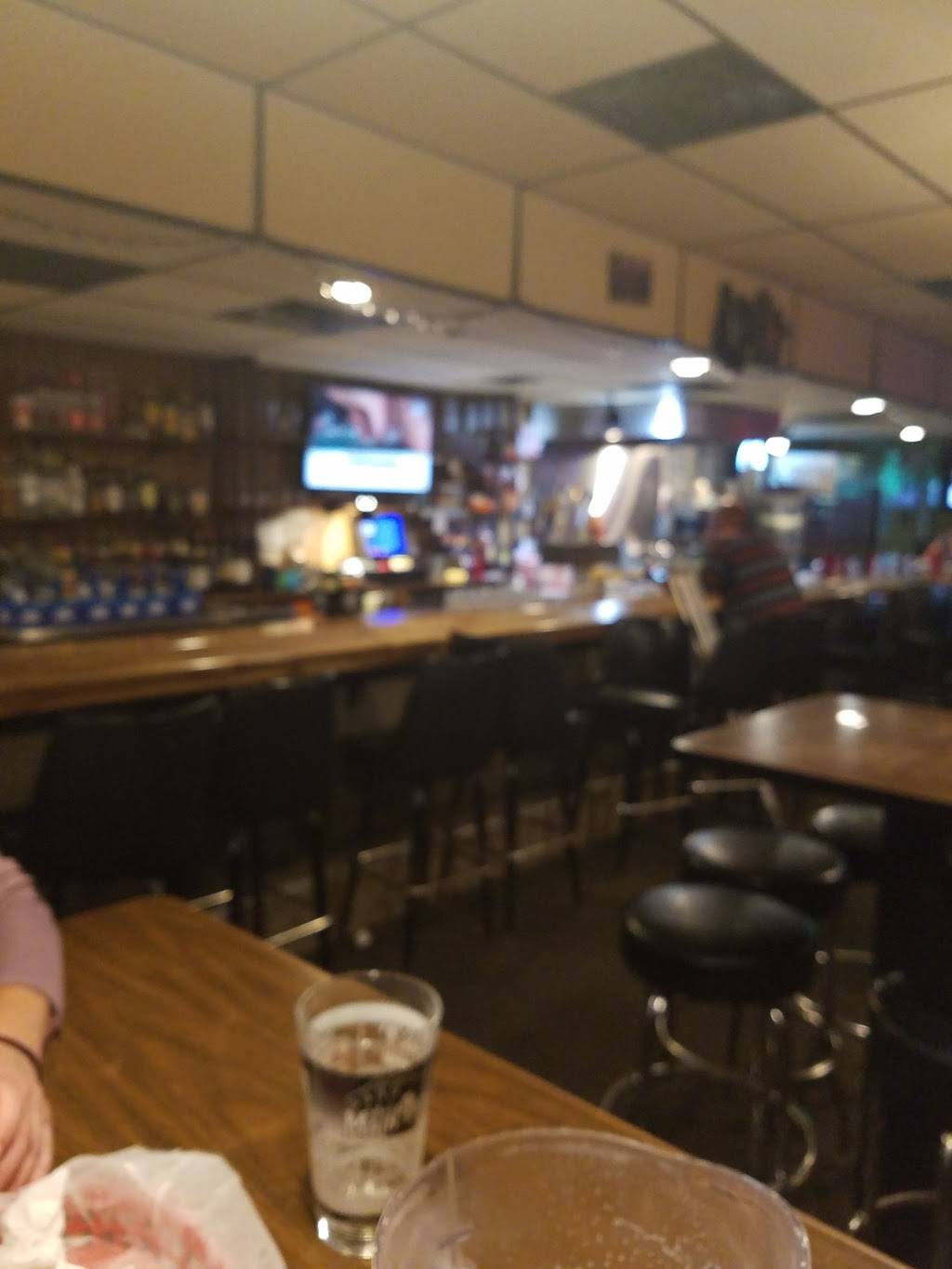 Aces Main Tap | restaurant | 121 S Main St, Oregon, WI 53575, USA | 6088353330 OR +1 608-835-3330