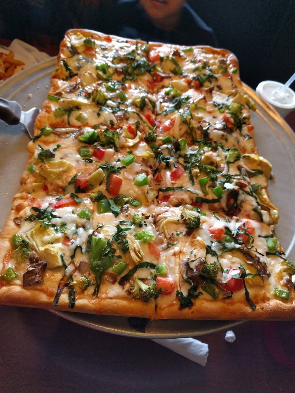 Alessios Restaurant & Pizzeria | restaurant | 3775 Windermere Pkwy, Cumming, GA 30041, USA | 6785132903 OR +1 678-513-2903