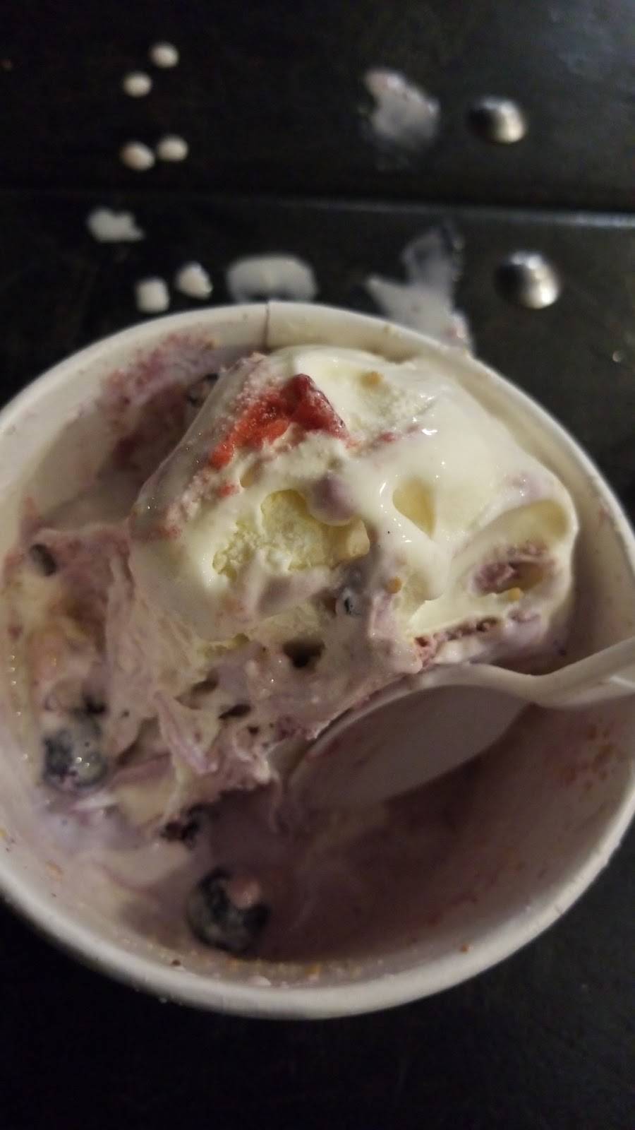 Cold Stone Creamery | bakery | 8028 Cooper Ave, Glendale, NY 11385, USA | 7183863835 OR +1 718-386-3835