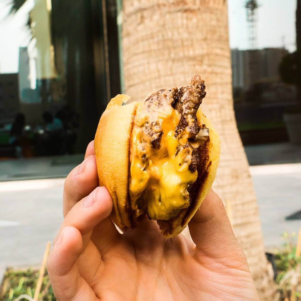 Rock House Sliders | restaurant | 7950 Sunset Blvd #103, Los Angeles, CA 90046, USA | 3239526016 OR +1 323-952-6016