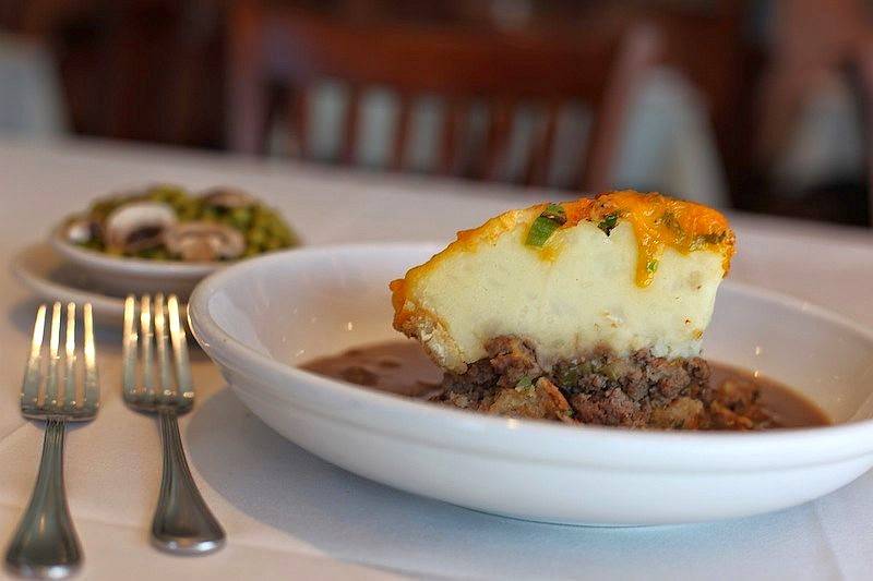 Mr. Eds Seafood & Italian Restaurant, Kenner | restaurant | 910 W Esplanade Ave A, Kenner, LA 70065, USA | 5044633030 OR +1 504-463-3030