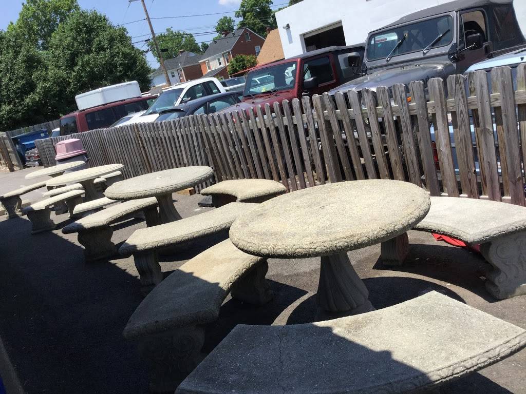 Roys Big Burger | restaurant | 5200 Lakeside Ave, Richmond, VA 23228, USA | 8042628775 OR +1 804-262-8775