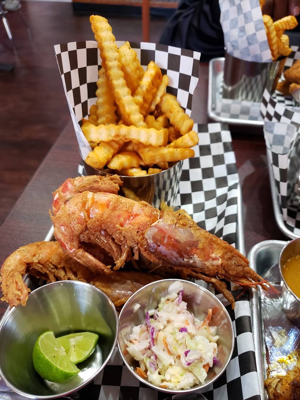 Catchers Fish House | restaurant | 6300 W Charleston Blvd #170, Las Vegas, NV 89146, United States | 7027223474 OR +1 702-722-3474