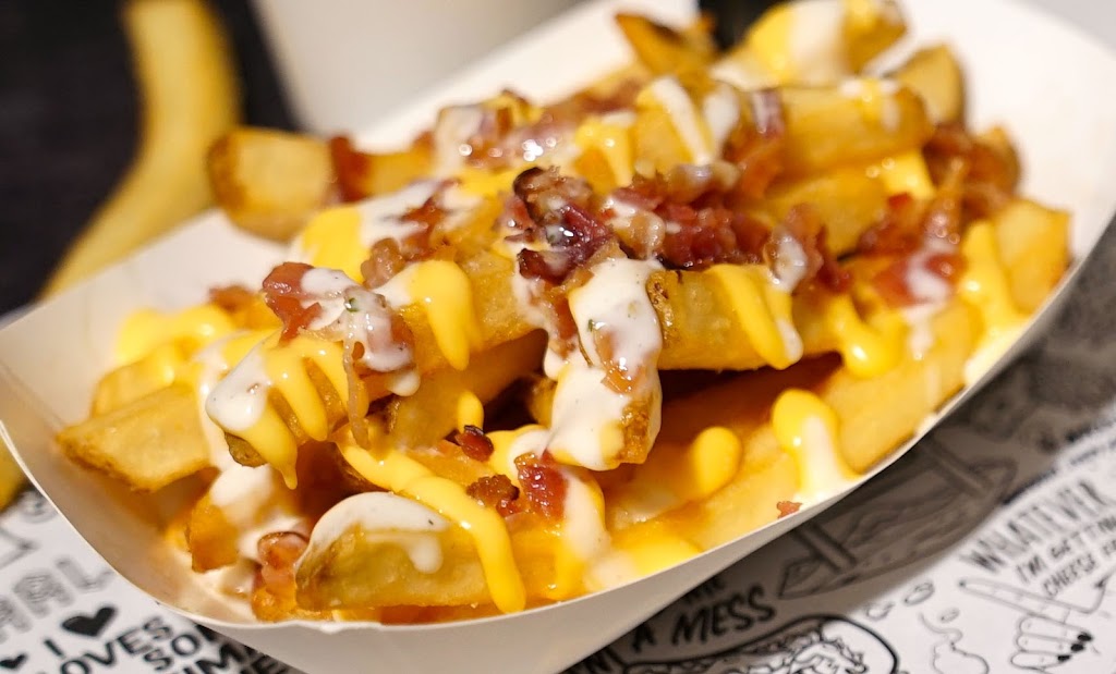 Charleys Cheesesteaks and Wings | restaurant | 7975 W Peoria Ave, Peoria, AZ 85345, USA | 6234864471 OR +1 623-486-4471