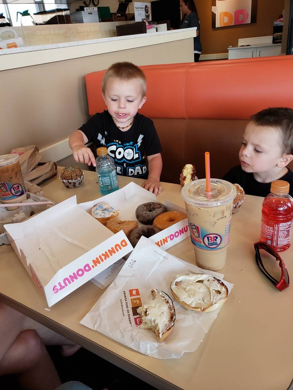 Dunkin | bakery | 3132 Pleasant Valley Blvd, Altoona, PA 16602, USA | 8149445242 OR +1 814-944-5242