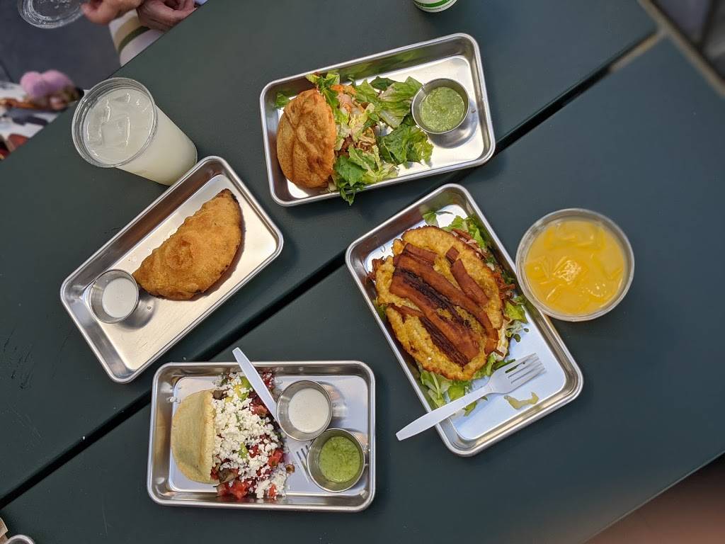 El Arepon | restaurant | 3618 Farnam St, Omaha, NE 68131, USA | 4024038146 OR +1 402-403-8146