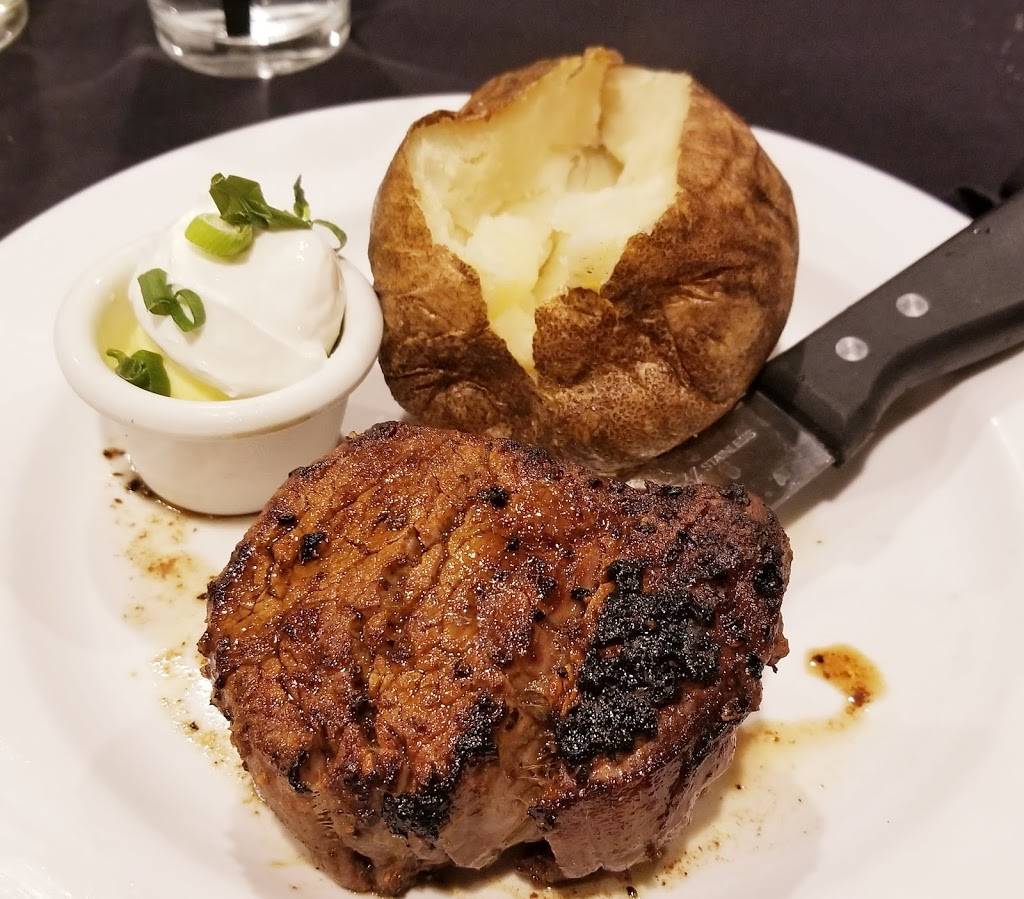 Carvers Steak & Seafood | restaurant | 10720 Holiday Park Dr, Sandy, UT 84070, USA | 8015725177 OR +1 801-572-5177