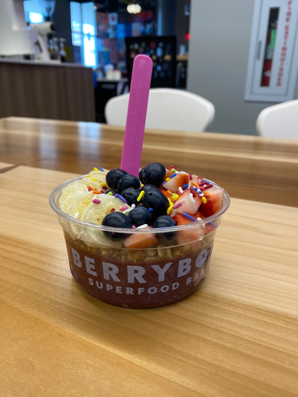 BerryBox Superfood Bar | cafe | 7447 Forsyth Blvd, Clayton, MO 63105, USA | 3143804555 OR +1 314-380-4555