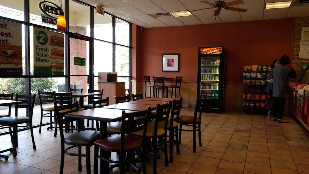 Subway Restaurants | restaurant | 2176 Hillsboro Rd Space #18, Battlewood Shopping Center, Franklin, TN 37069, USA | 6157943008 OR +1 615-794-3008
