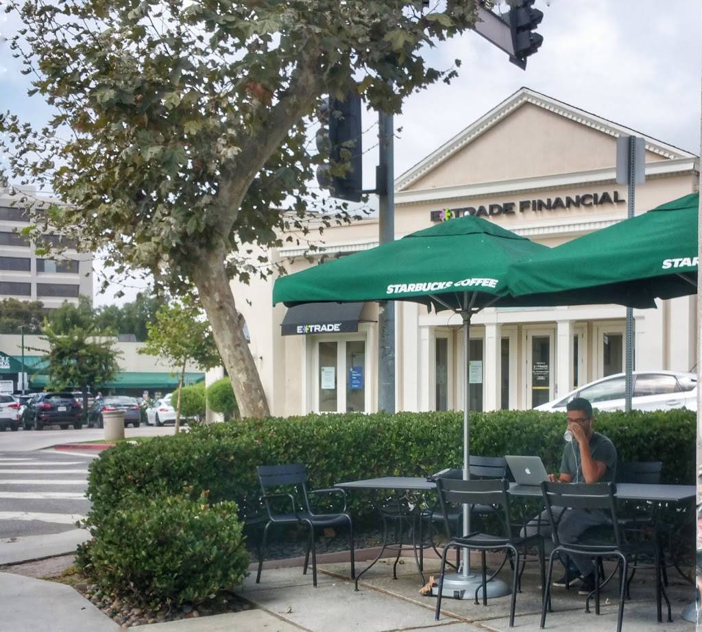 Starbucks | cafe | 11707 San Vicente Blvd, Los Angeles, CA 90049, USA | 3102074202 OR +1 310-207-4202