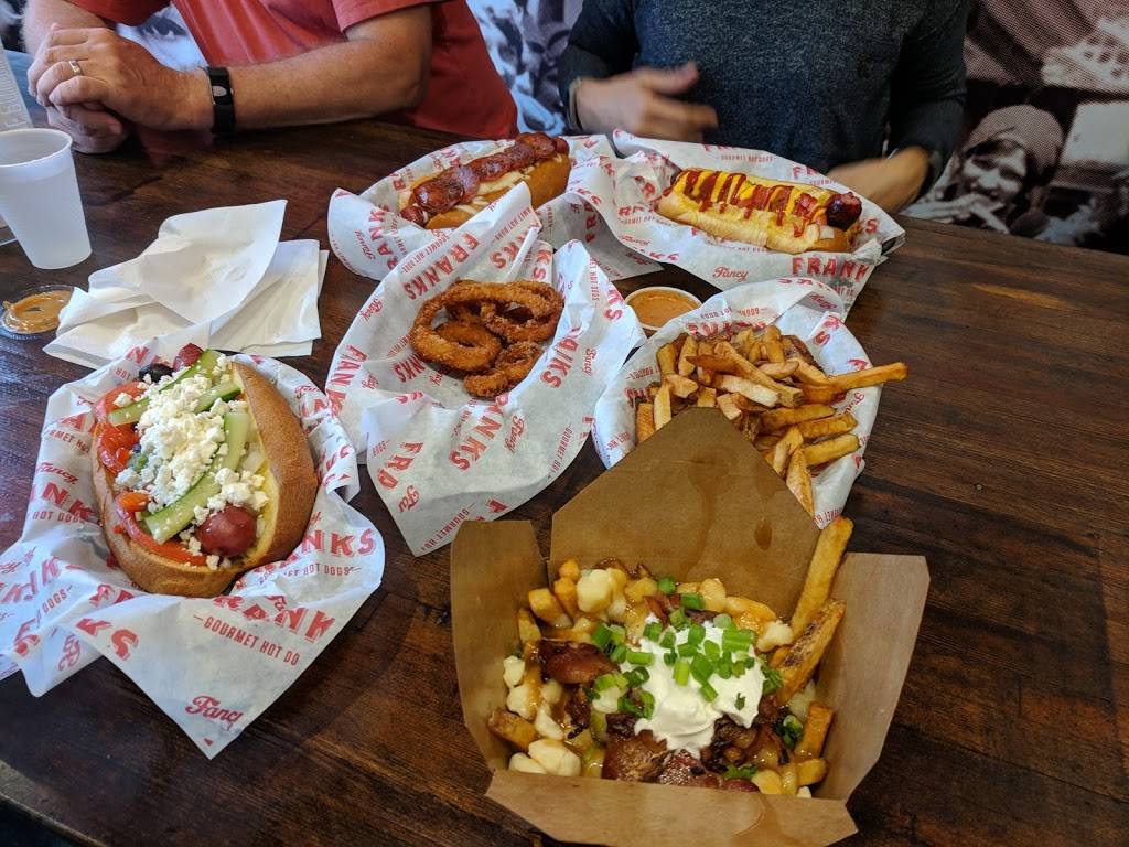 Fancy Franks Gourmet Hot Dogs | restaurant | 484 Parliament St, Toronto, ON M4X 1P2, Canada | 6473503647 OR +1 647-350-3647