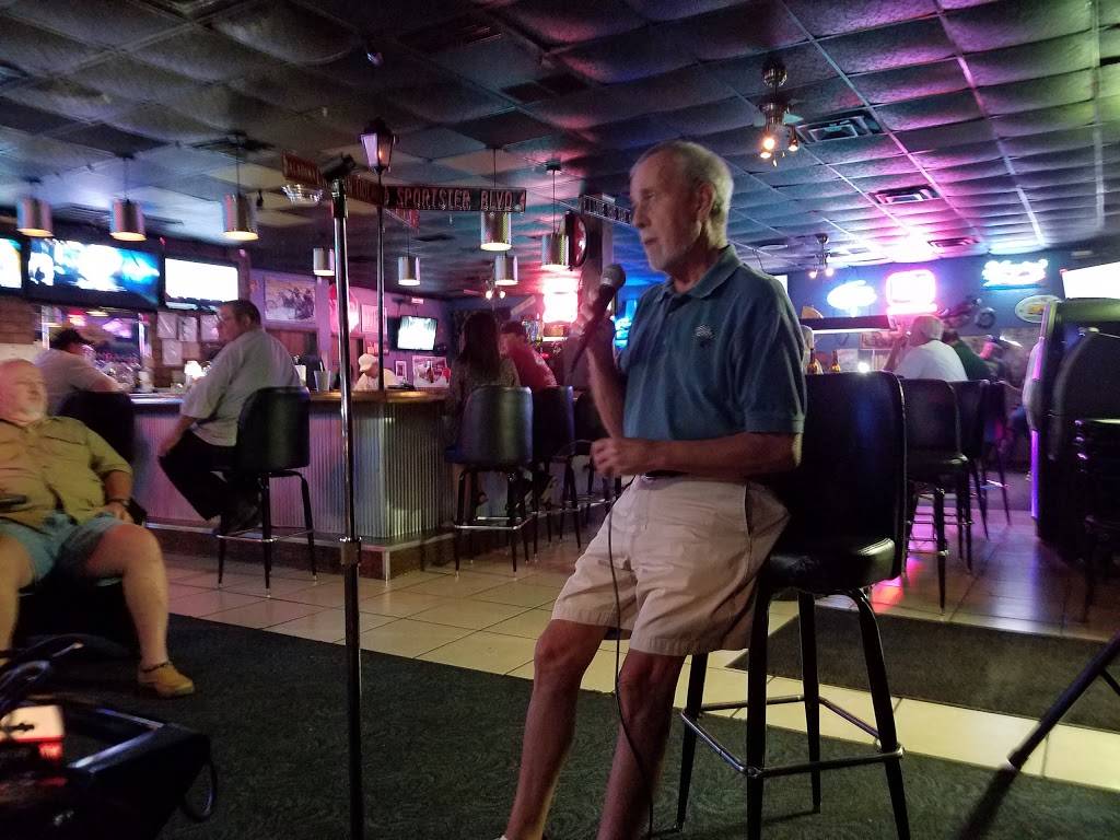 Sportsters Bar & Grill | restaurant | 242 Forest Rd, Hueytown, AL 35023, USA | 2057446292 OR +1 205-744-6292