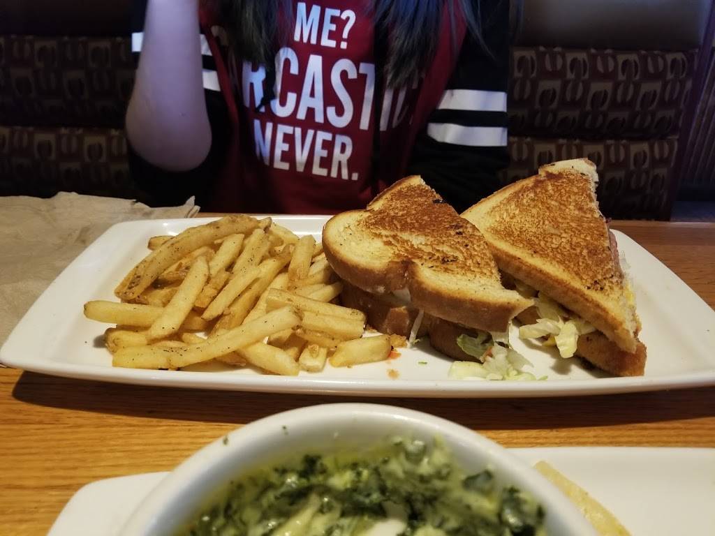 Applebees Grill + Bar | restaurant | 4745 Golf Rd, Eau Claire, WI 54701, USA | 7158311255 OR +1 715-831-1255