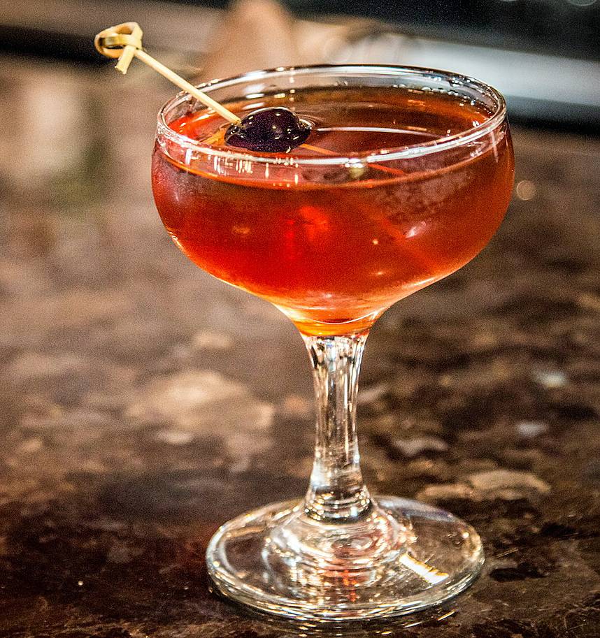 The Fairmount Cocktail Bar | restaurant | 2448 Fairmount Blvd, Cleveland, OH 44106, USA | 2162299463 OR +1 216-229-9463