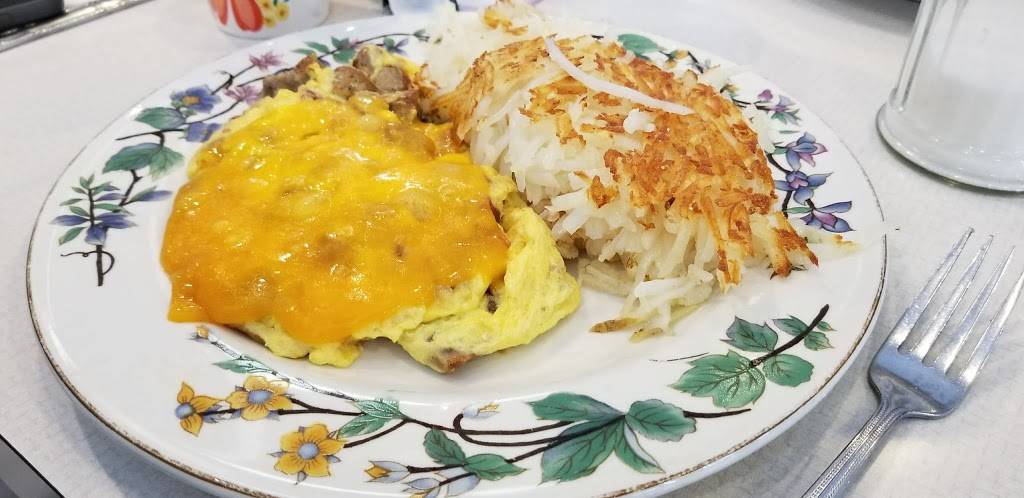 Cathys Delicatessen | restaurant | 23120 Lyons Ave #24, Newhall, CA 91321, USA | 6612882217 OR +1 661-288-2217