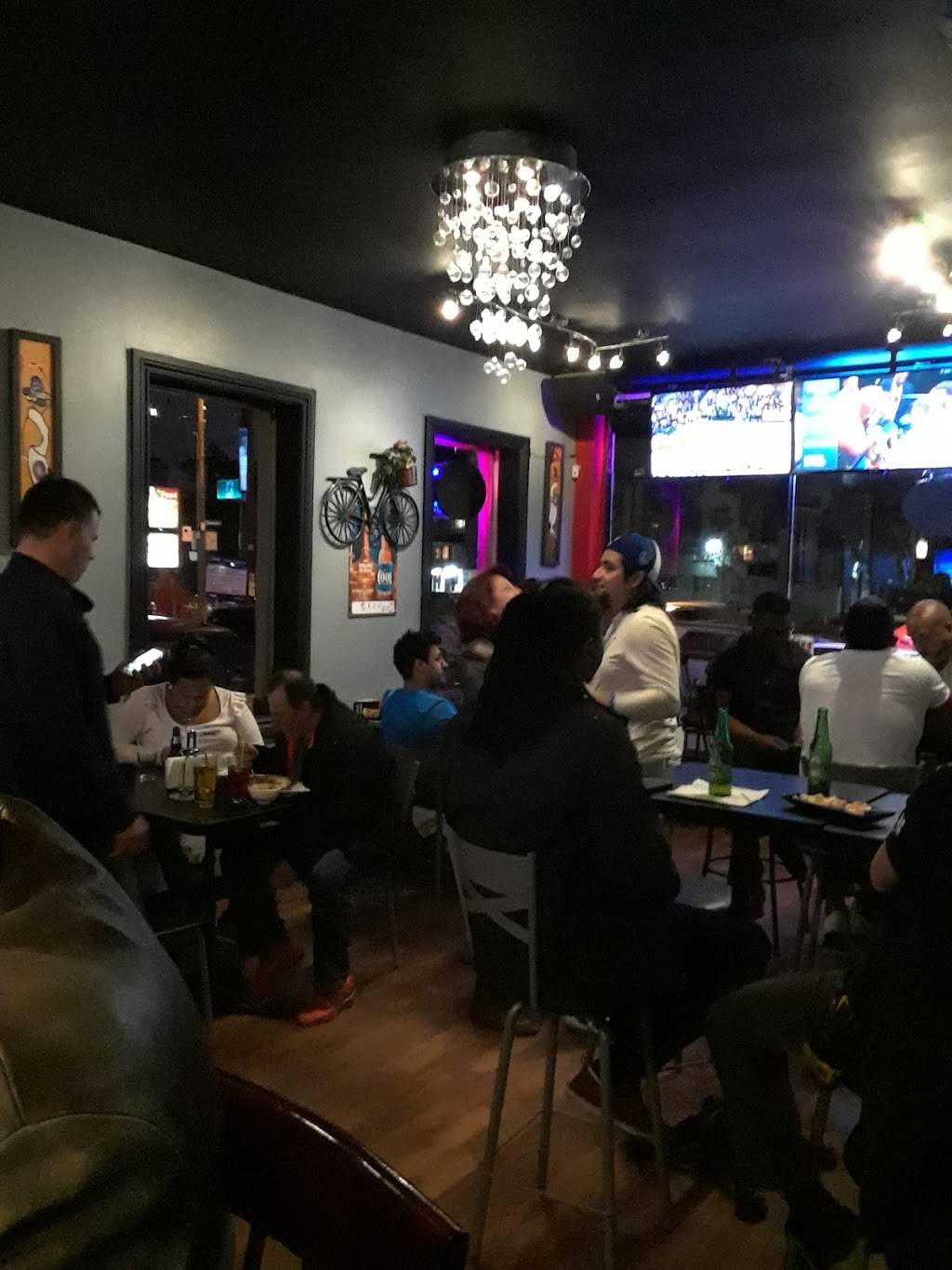 Jasmins grill | restaurant | 1824 Jane St, York, ON M9N 2T3, Canada | 4162449007 OR +1 416-244-9007