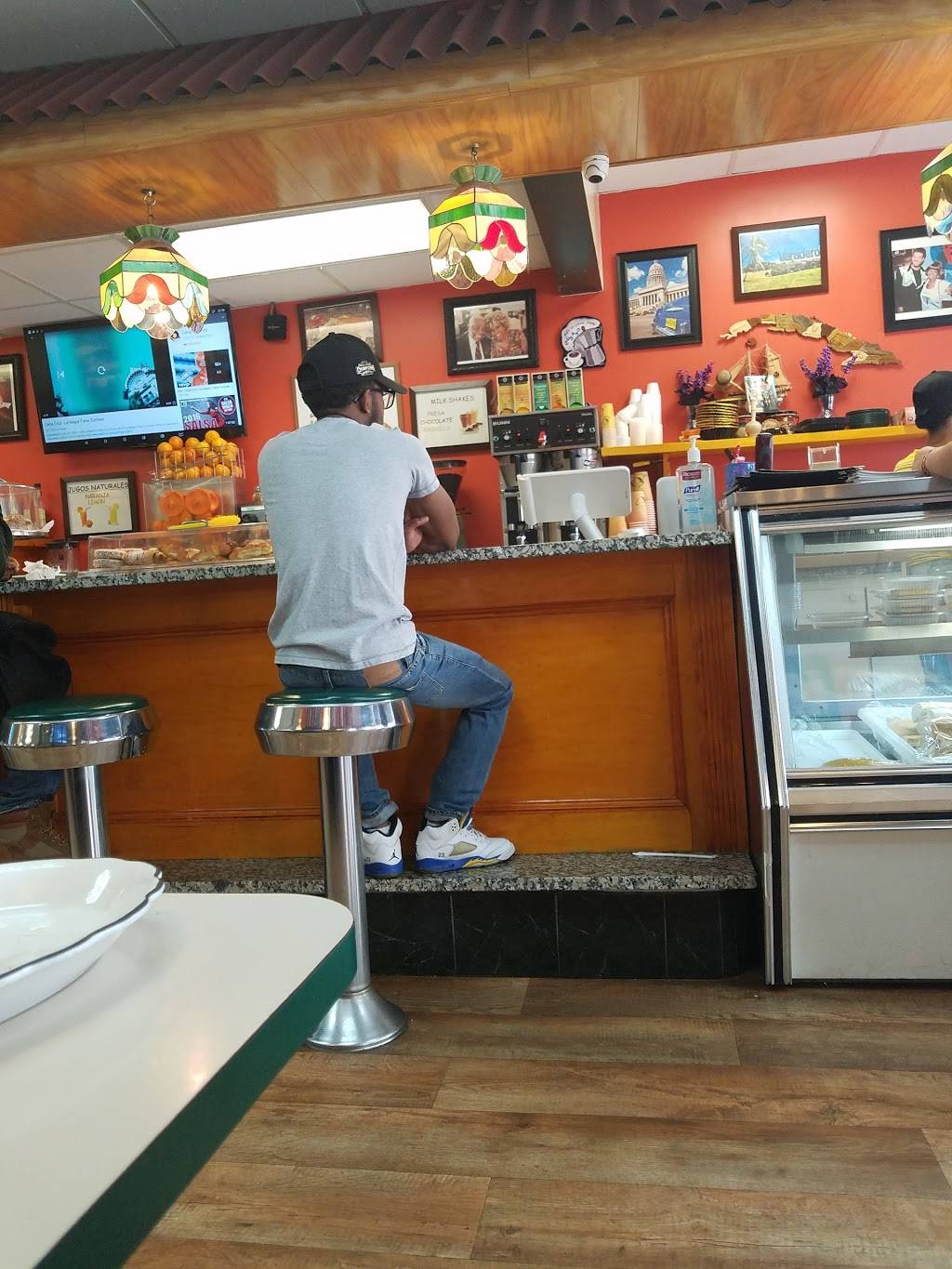 Cuban Cafe | restaurant | 225 Smith St # A, Perth Amboy, NJ 08861, USA | 7329345511 OR +1 732-934-5511