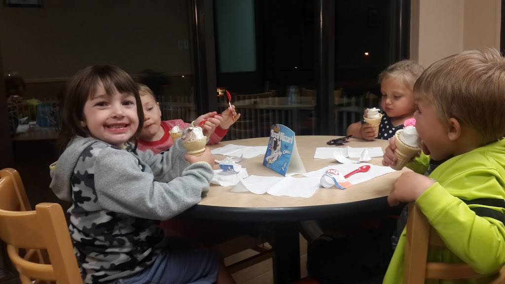 Dairy Queen | restaurant | 1130 N State St, Westville, IL 61883, USA | 2172672897 OR +1 217-267-2897