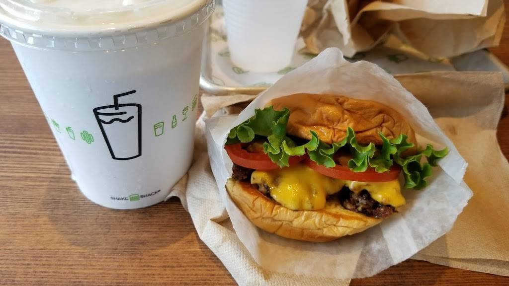 Shake Shack | restaurant | 8001 South Orange Blossom Trail #100A, Orlando, FL 32809, USA | 4076271029 OR +1 407-627-1029