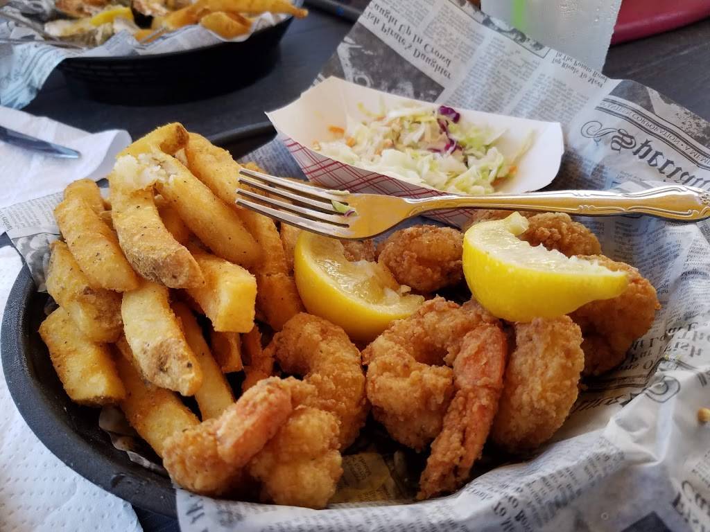 The Salty Crab Bar & Grill | restaurant | 1154 Estero Blvd, Fort Myers Beach, FL 33931, USA | 2392338224 OR +1 239-233-8224