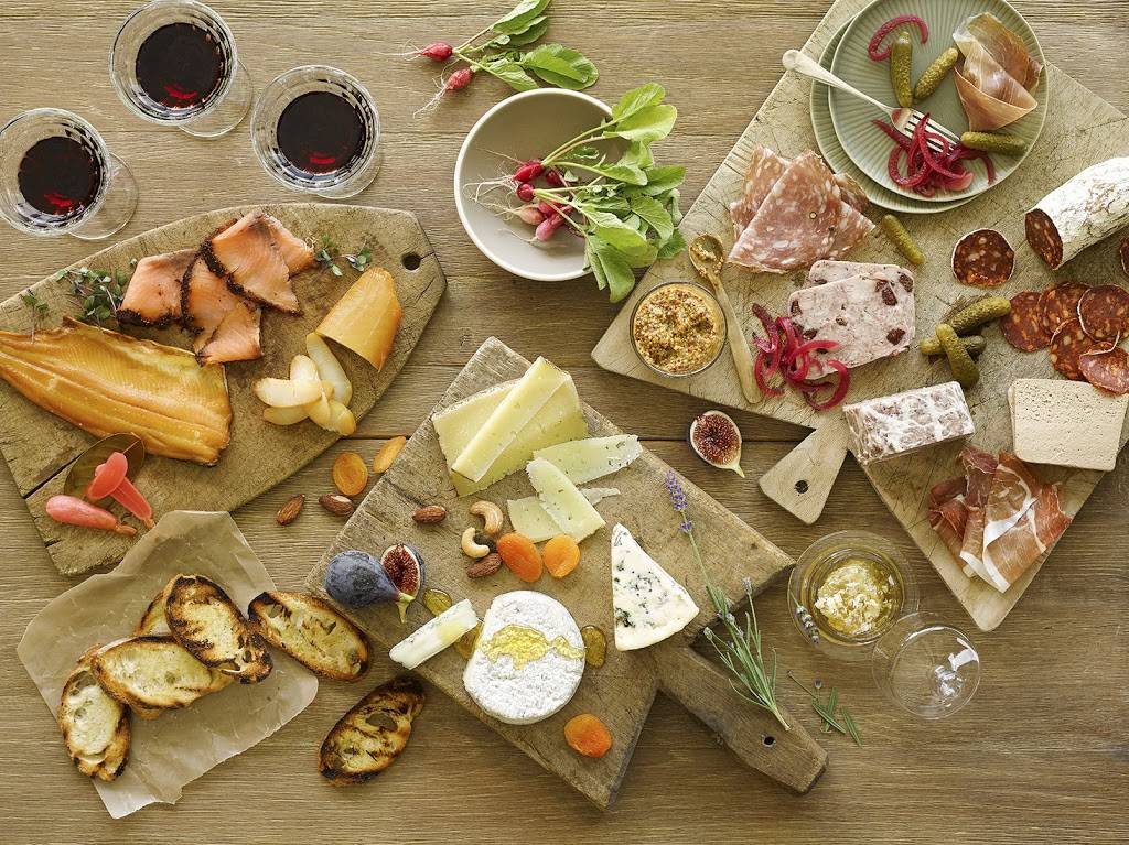 Countyline Tavern | restaurant | 800 W Lake Cook Rd, Buffalo Grove, IL 60089, USA | 8475207447 OR +1 847-520-7447