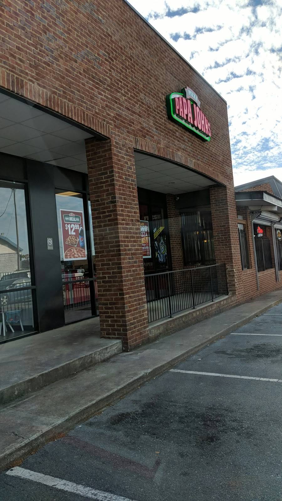 Papa Johns Pizza | restaurant | 1201 Lake Dr SE #105, Bessemer, AL 35022, USA | 2054814555 OR +1 205-481-4555