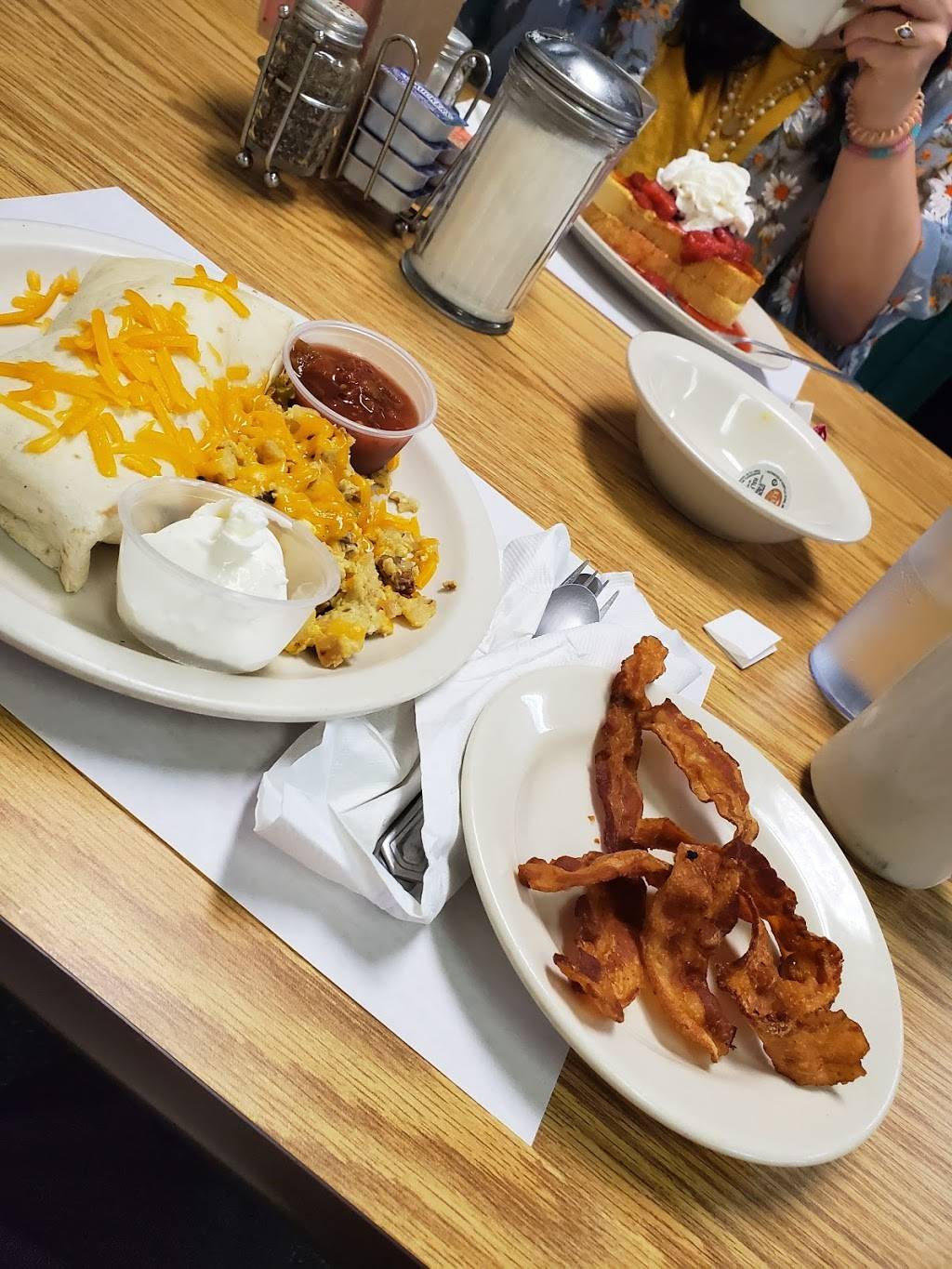 Country Fixins | restaurant | 1402 PA-980, Canonsburg, PA 15317, USA | 7247468557 OR +1 724-746-8557