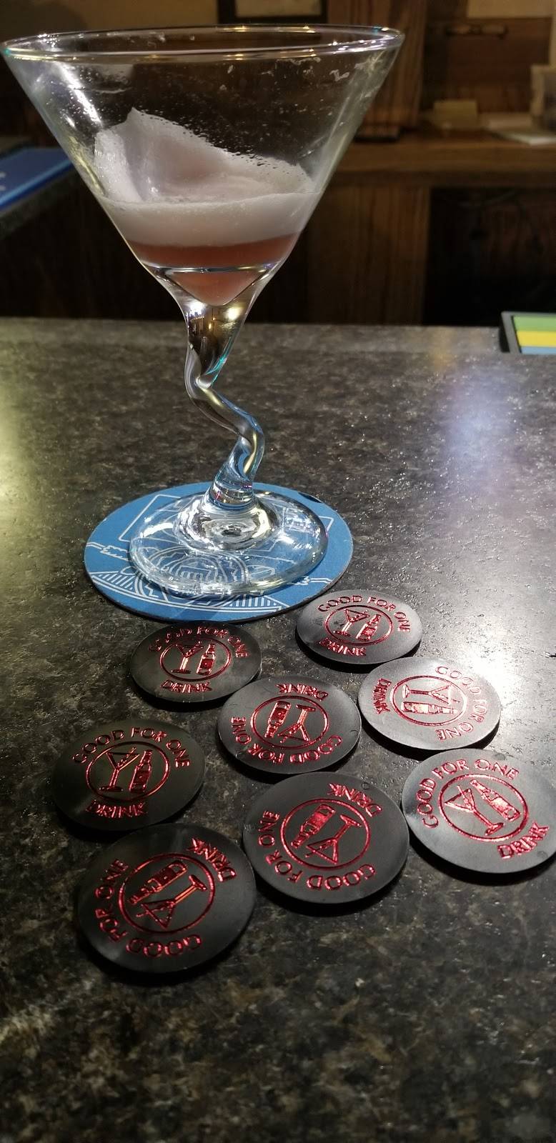 Sidetrackd Bar and Grill | restaurant | 1 S Main St, Sandwich, IL 60548, USA | 8155702355 OR +1 815-570-2355