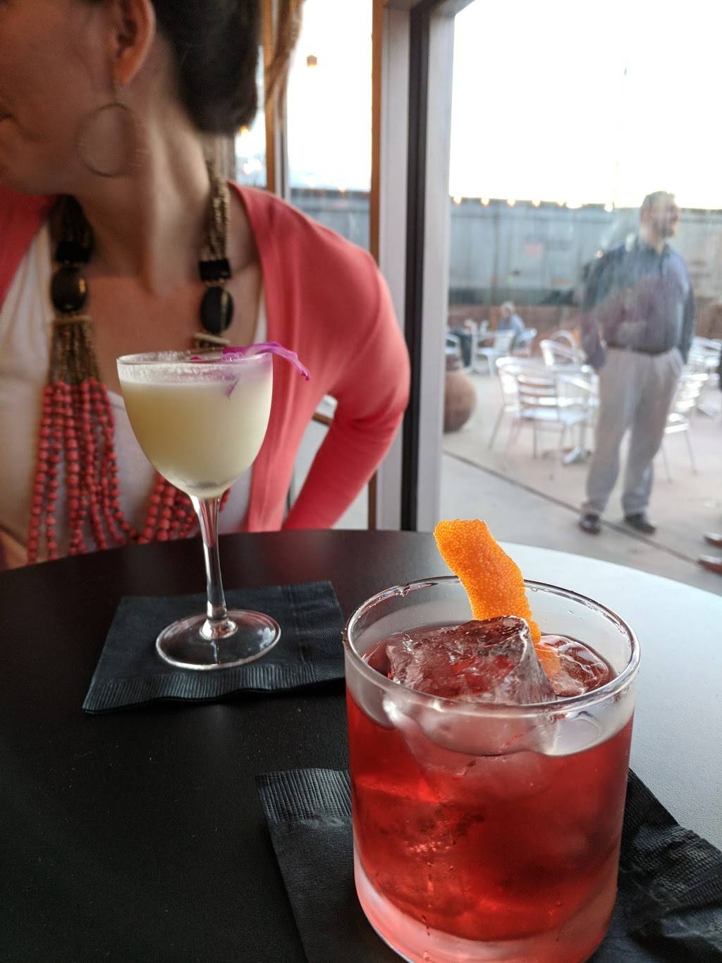 Dorćol Distilling + Brewing Co | restaurant | 1902 S Flores St, San Antonio, TX 78204, USA | 2102290607 OR +1 210-229-0607