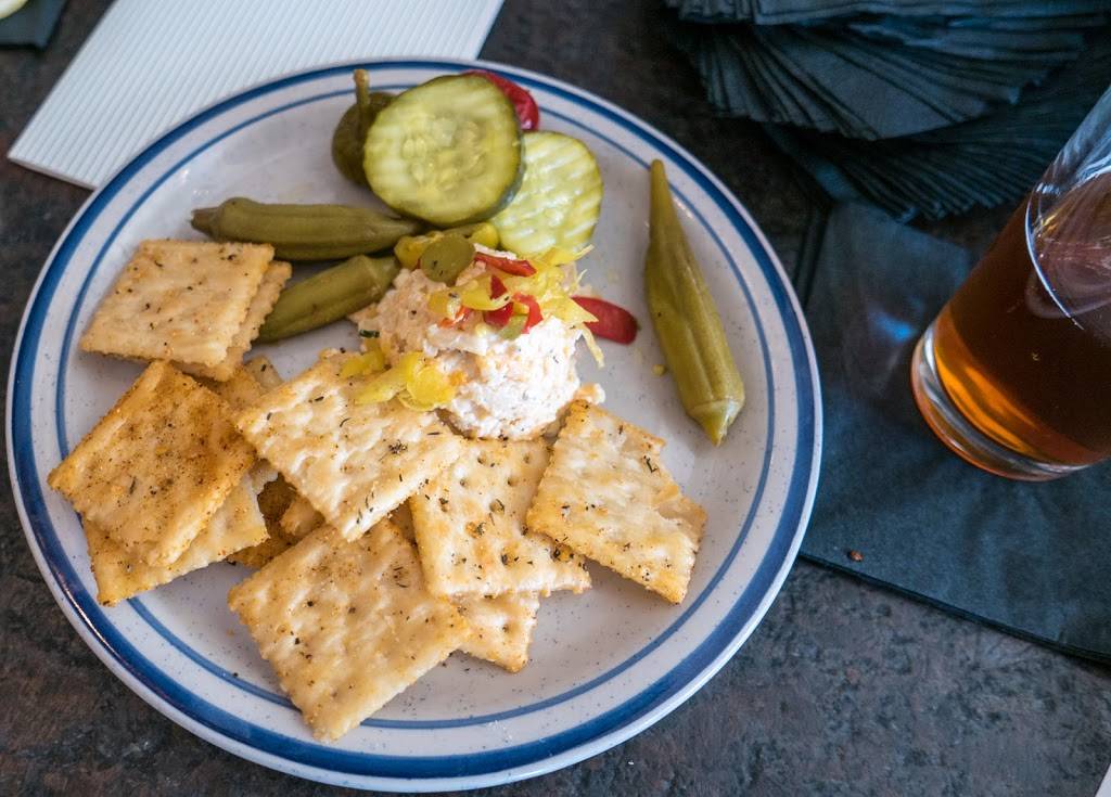 Hillside Tavern | restaurant | 6465 E Mockingbird Ln Ste. #386, Dallas, TX 75214, USA | 2148880152 OR +1 214-888-0152