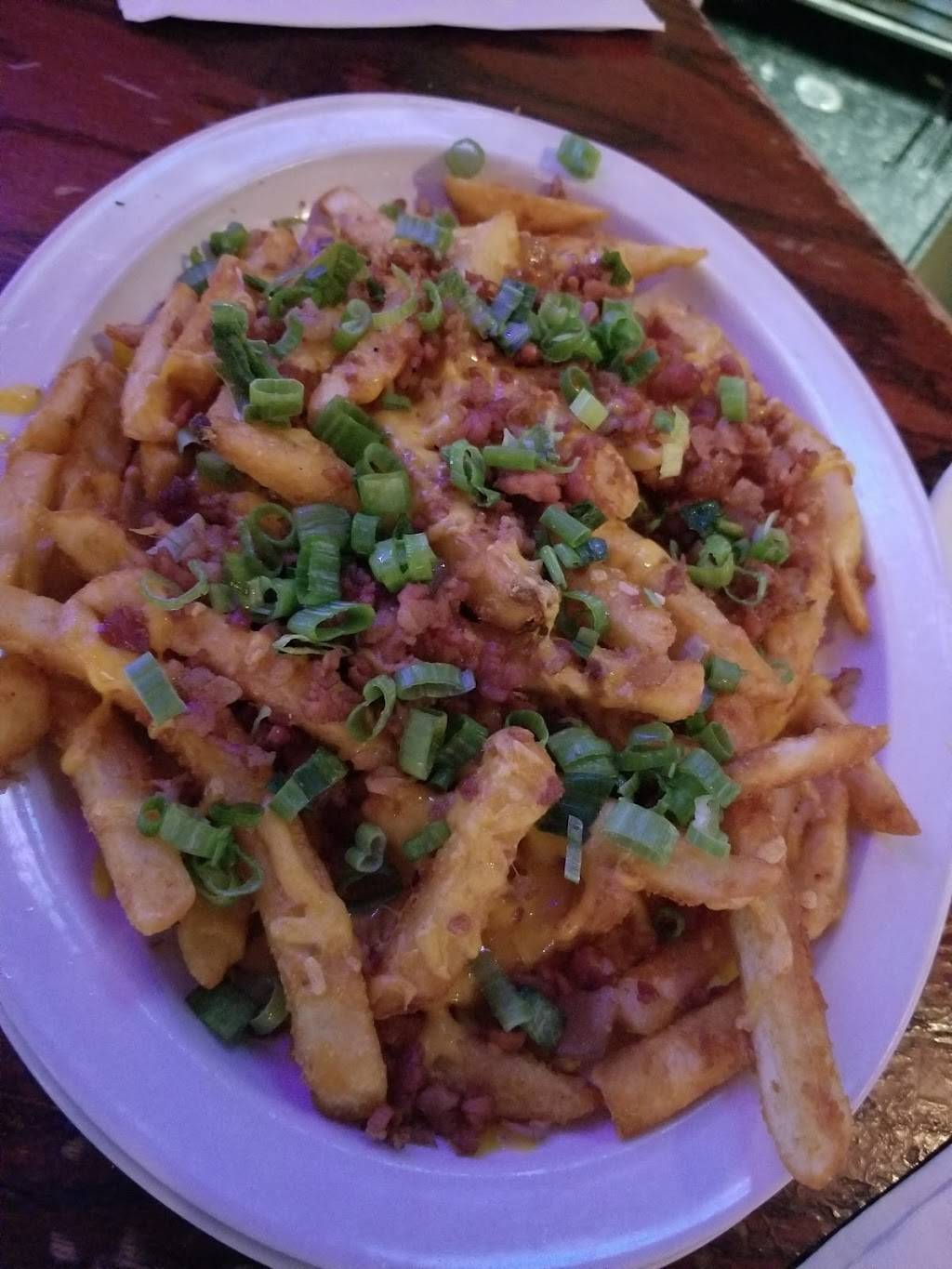 Bugsys Bar & Grill | restaurant | 1980 East 12 Mile Road, Warren, MI 48092, USA | 5867512554 OR +1 586-751-2554