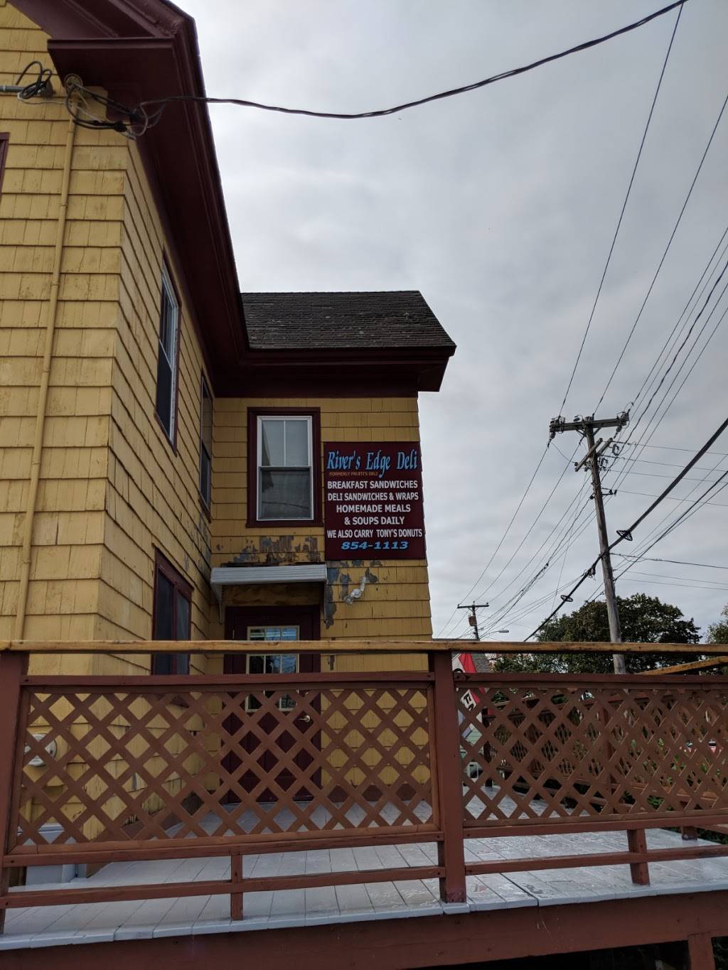 Rivers Edge Deli | restaurant | 616 Main St, Westbrook, ME 04092, United States | 2078541113 OR +1 207-854-1113