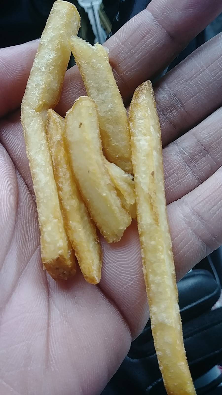 Wendys | restaurant | 3995 Rochester Rd, Troy, MI 48083, USA | 2486891944 OR +1 248-689-1944