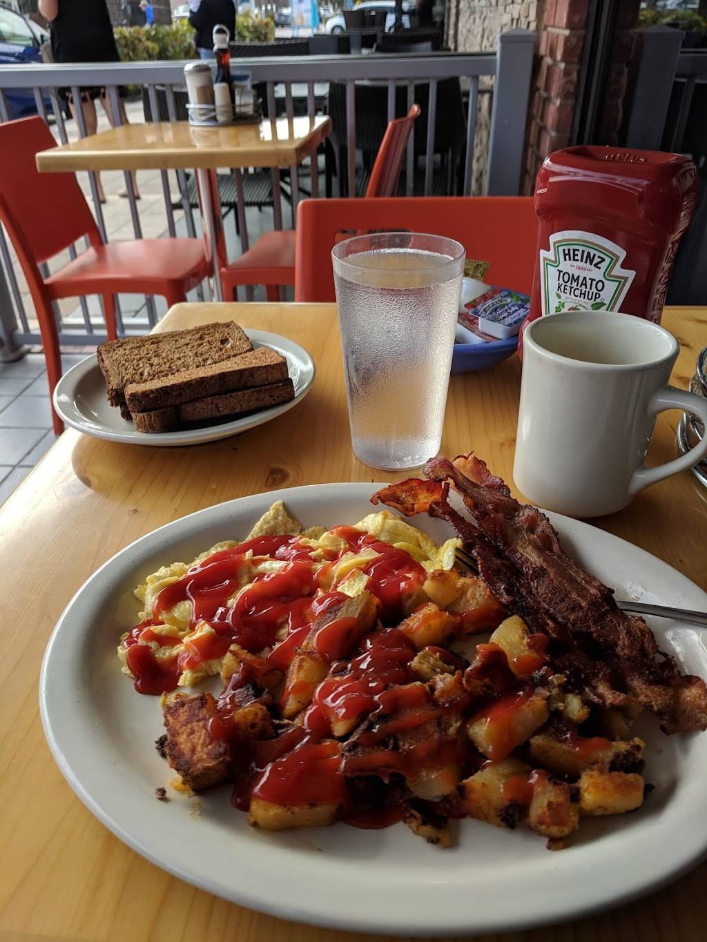 El Mar Cafe | restaurant | 4405 El Mar Dr, Lauderdale-By-The-Sea, FL 33308, USA | 9547691764 OR +1 954-769-1764