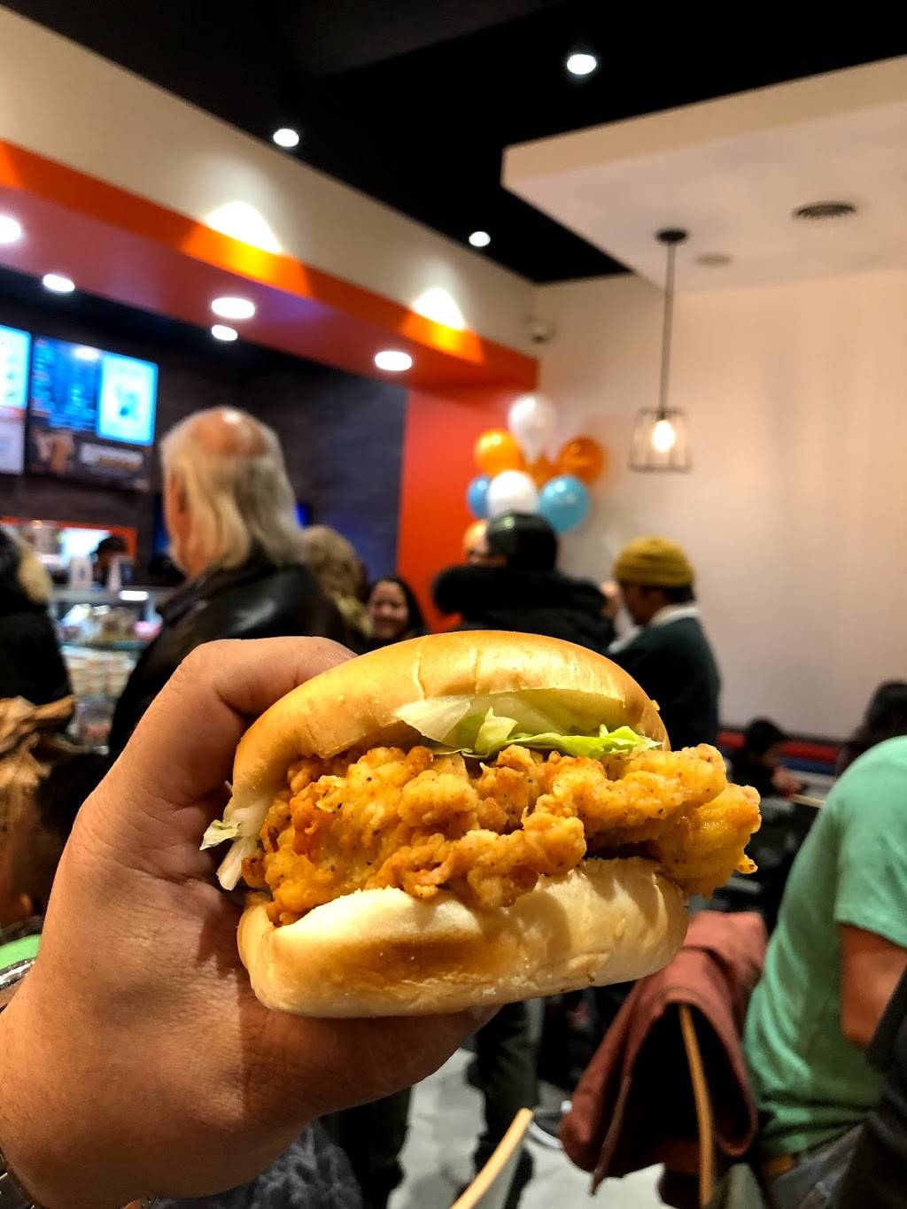 Mary Browns Chicken & Taters | restaurant | 1100 Ellesmere Rd, Toronto, ON M1P 2X3, Canada | 4165511959 OR +1 416-551-1959