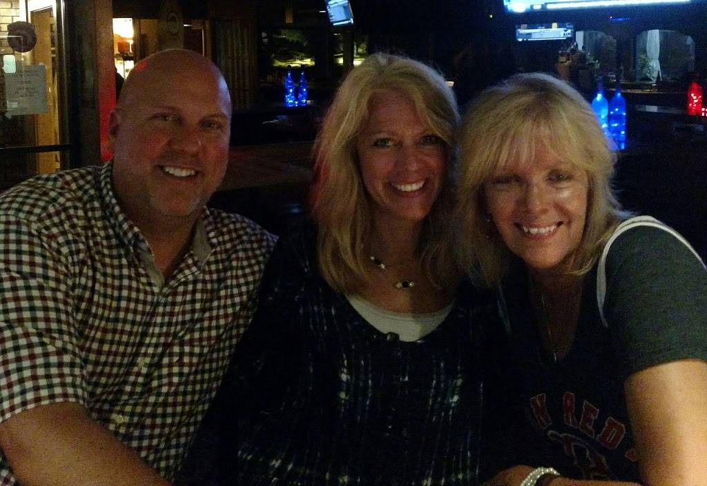 Heiting Place Supper Club | restaurant | 1101 W North Ave, Little Chute, WI 54140, USA | 9207886697 OR +1 920-788-6697