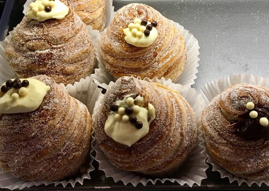 La Tour Cafe | restaurant | 820 W Hind Dr #1291, Honolulu, HI 96821, USA | 8083735174 OR +1 808-373-5174