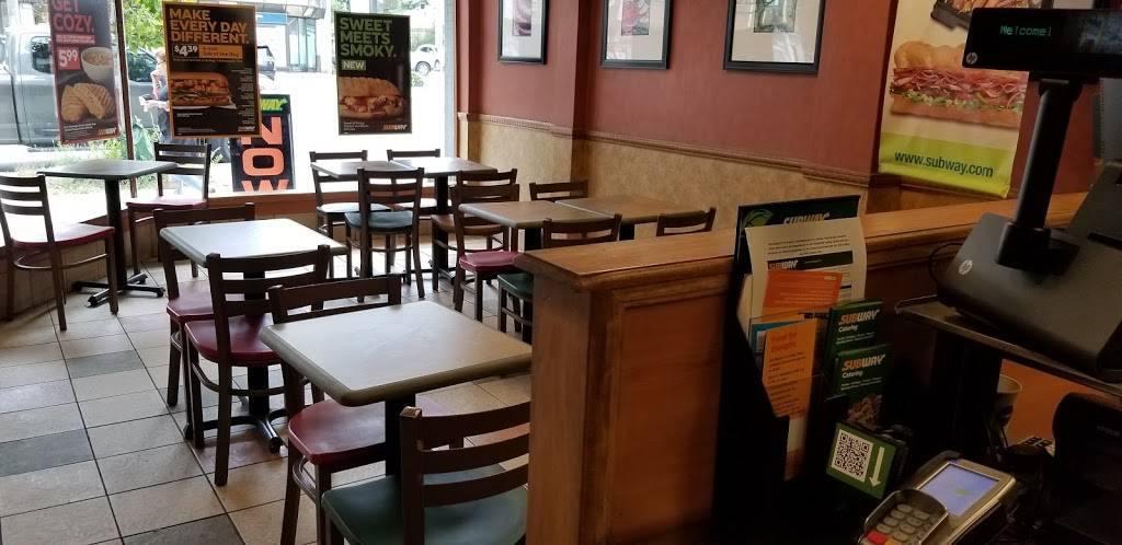 Subway | restaurant | 316 Wilson Ave, Toronto, ON M3H 1S8, Canada | 4166331222 OR +1 416-633-1222