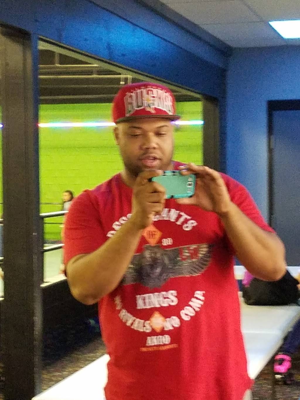 Fields of Pizza | restaurant | 1132 Avenue of the Cities, East Moline, IL 61244, USA | 3097929500 OR +1 309-792-9500