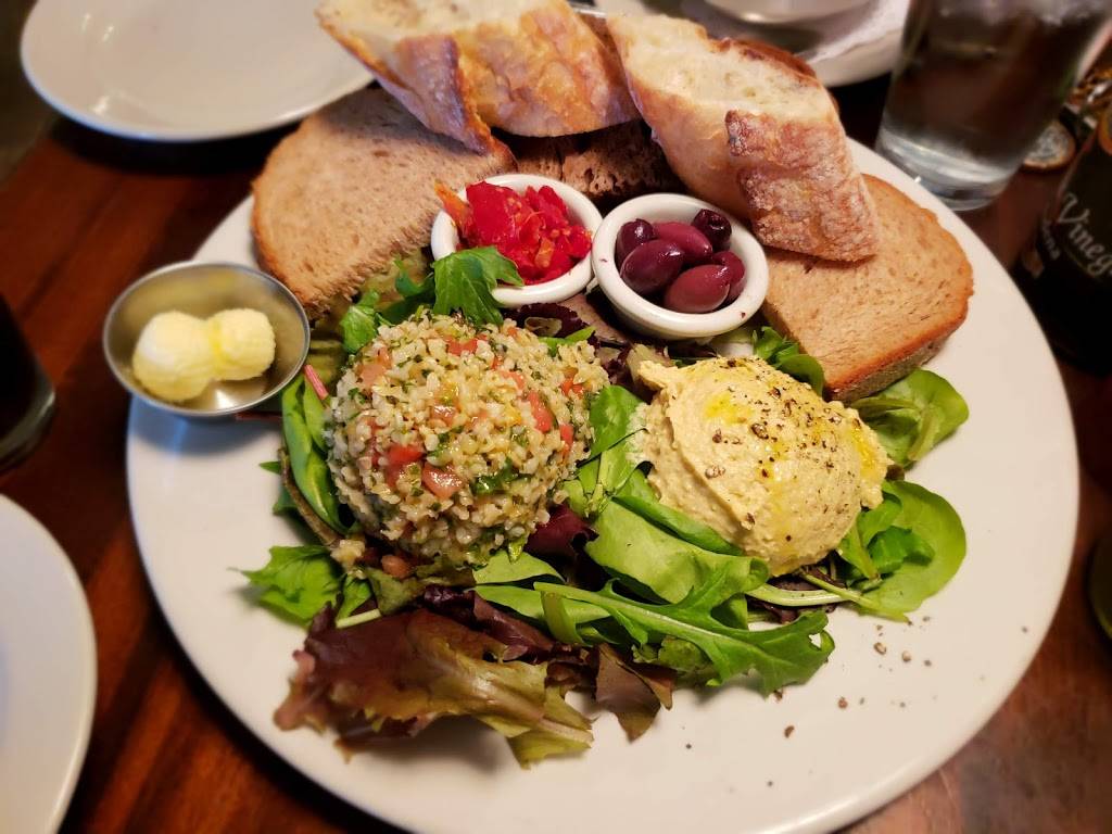 Blue Dahlia Bistro | restaurant | 107 E Hopkins St, San Marcos, TX 78666, USA | 5126679539 OR +1 512-667-9539