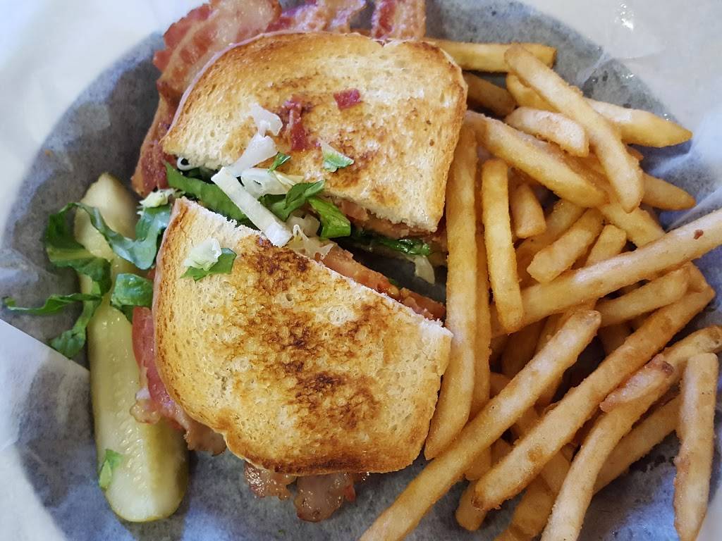 Pour Haus | restaurant | 15297 WI-32, Lakewood, WI 54138, USA | 7152766637 OR +1 715-276-6637