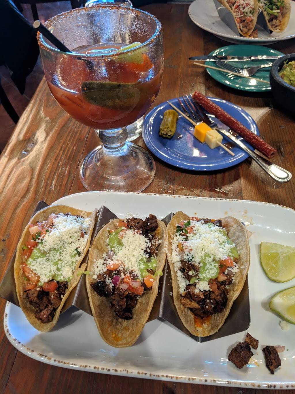 Fat Rosies Taco and Tequila Bar | restaurant | 47 E Chicago Ave, Naperville, IL 60540, USA | 6303280060 OR +1 630-328-0060