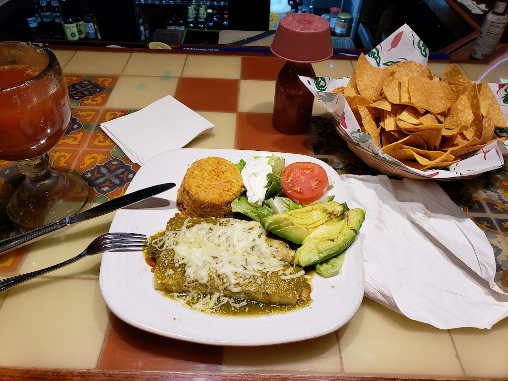 El Patio | restaurant | 310 N Washington St, Weatherford, OK 73096, USA | 5807745336 OR +1 580-774-5336