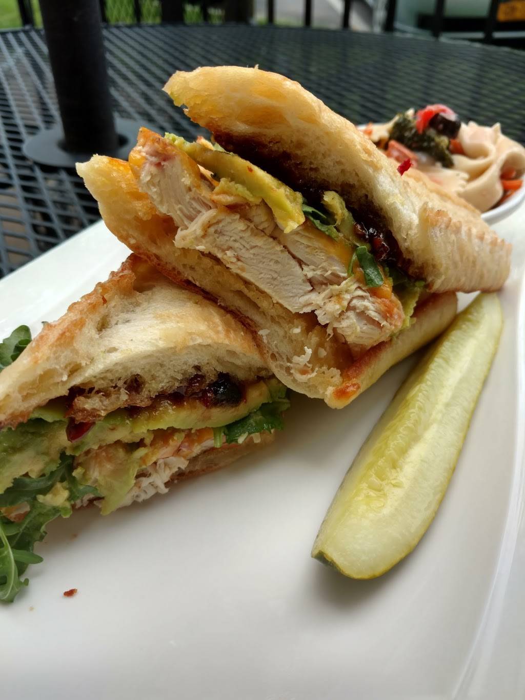 Henrys Tavern | restaurant | 19 Front St, Ballston Spa, NY 12020, USA | 5183093584 OR +1 518-309-3584