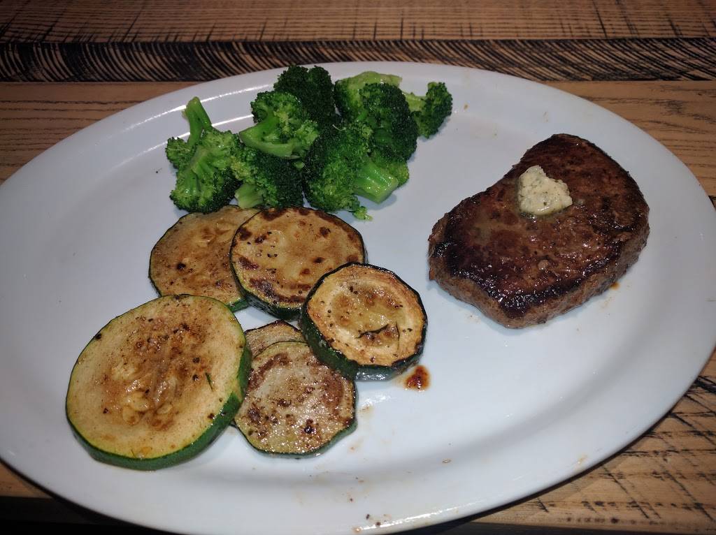 Ruby Tuesday | restaurant | 4784 Windsor Commons Ct, Jacksonville, FL 32224, USA | 9048210394 OR +1 904-821-0394