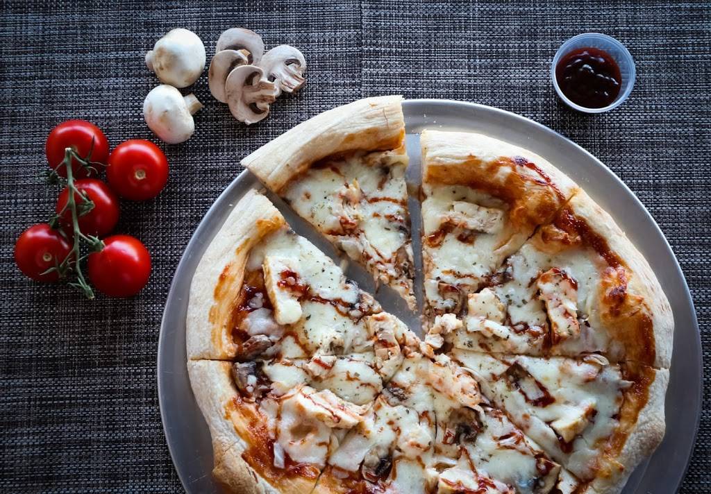 Amigos Pizza | restaurant | 6400 International Dr suite 160, Orlando, FL 32819, USA | 4072035522 OR +1 407-203-5522