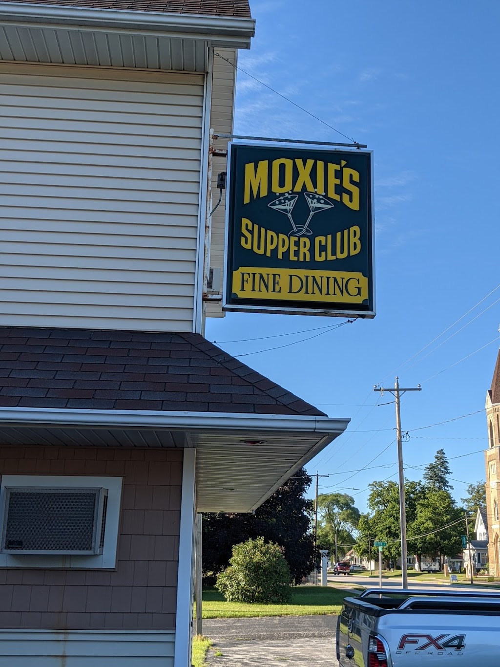 Moxies supper club | restaurant | 607 Church Ave, Casco, WI 54205, USA | 9208377552 OR +1 920-837-7552